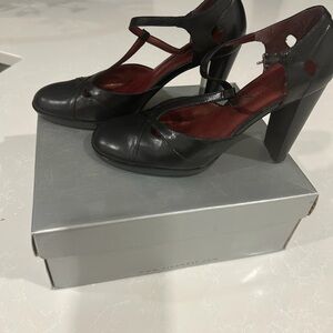 Nine West Kickers Elegant Black Heels